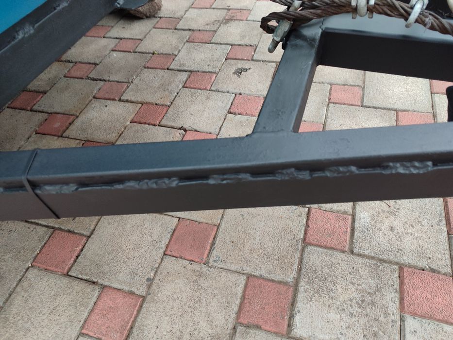 Продам двухосный прицеп 2.5*1.5 усиленный 2т грузоподъёмность