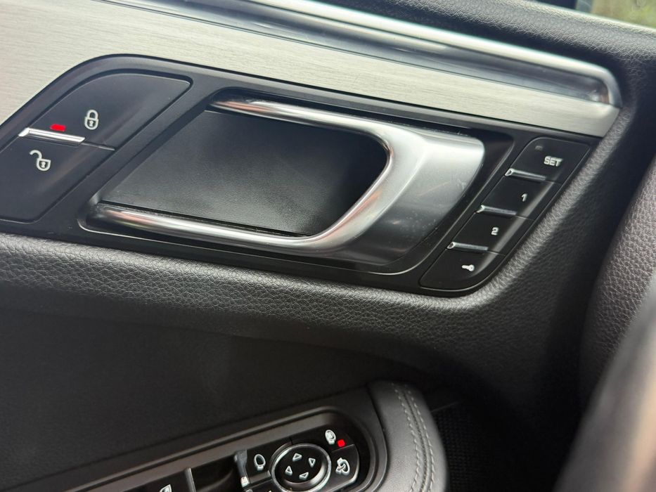 Porsche macan pdk full extras