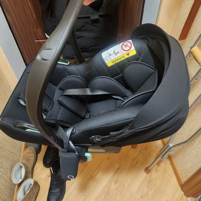 Автокрісло (люлька)