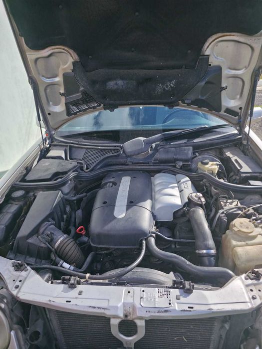 Mercedes E220 w210