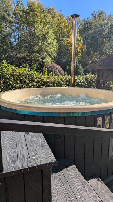 Balia mobilna gorąca bania relax w ogrodzie spa