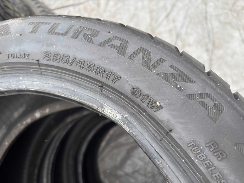 225-45-R17 BRIDGESTONE TURANZA 4штуки летняя резина  GERMANY 2023
