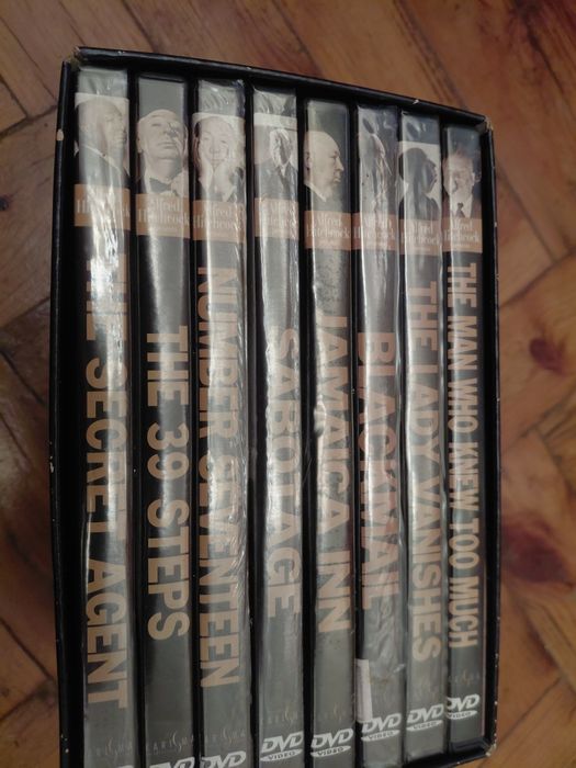 8 dvd's Alfred Hitchcock