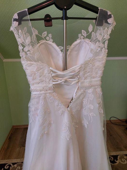 Продам сукню на випускний