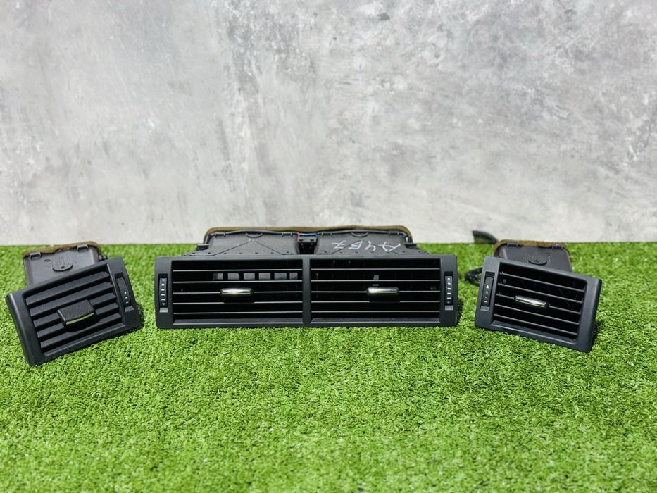 Воздуховод ауді а4 б6 7 дефлектор цетнарвльний правий лівий Audi A4 B7