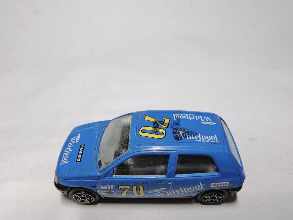 Машинка модель Renault Clio bburago 1/43 made in Italy