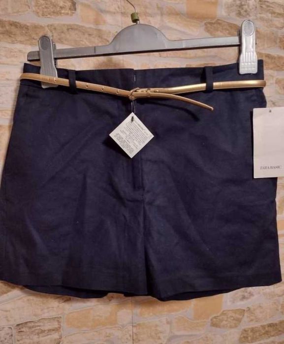 (38/M( ZARA/ Granatowe szorty ze złotym paskiem/ NOWE