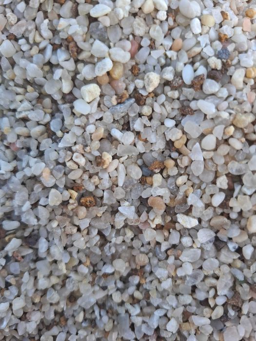 Żwir płukany kwarcowy filtracyjny 2-4 mm w big bagach