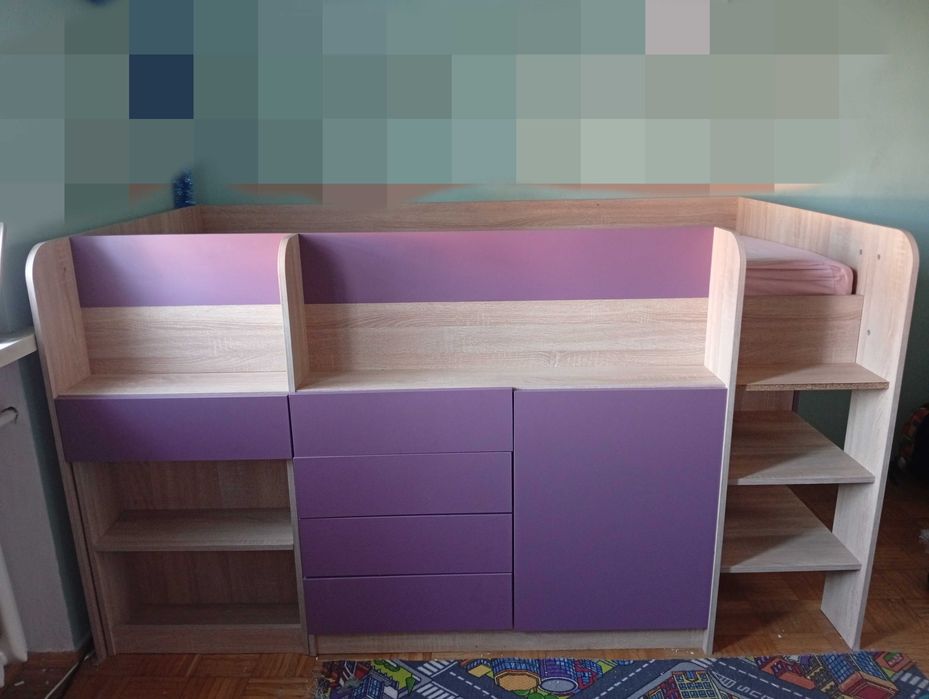 Łóżko piętrowe z biurkiem