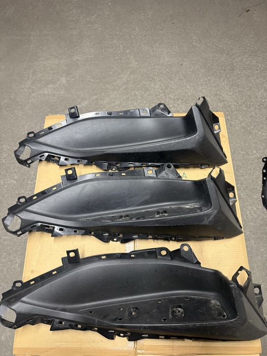 Prawa podloga podest podstopnica yamaha xmax 125 lub 300/400