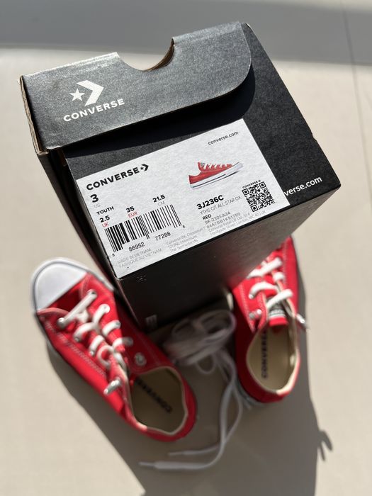 Converse Chuck Taylor vermelhas, tam. 35 - como novas + caixa