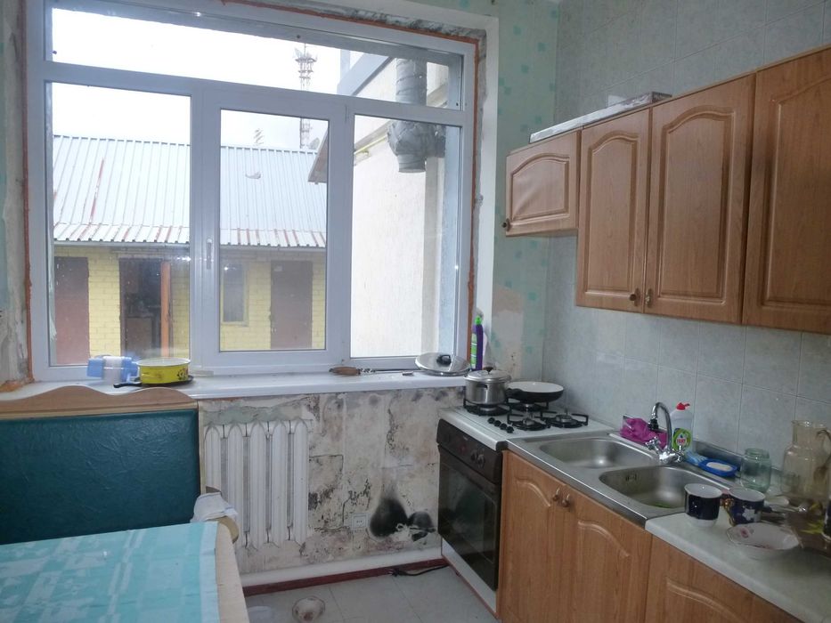 Продається 2-хповерх.будинок в м. Зміів