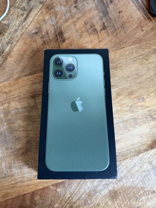 iPhone 13 Pro Max  zielony   stan bardzo dobry  etui + szkło