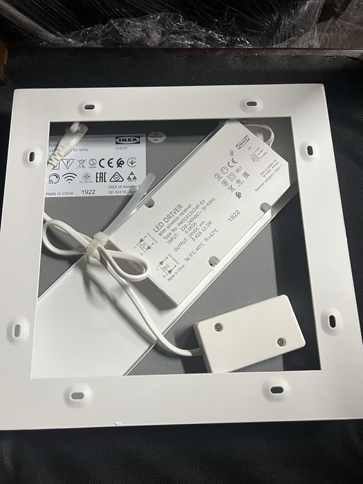Apliques de teto led com 29 x 29 cms..