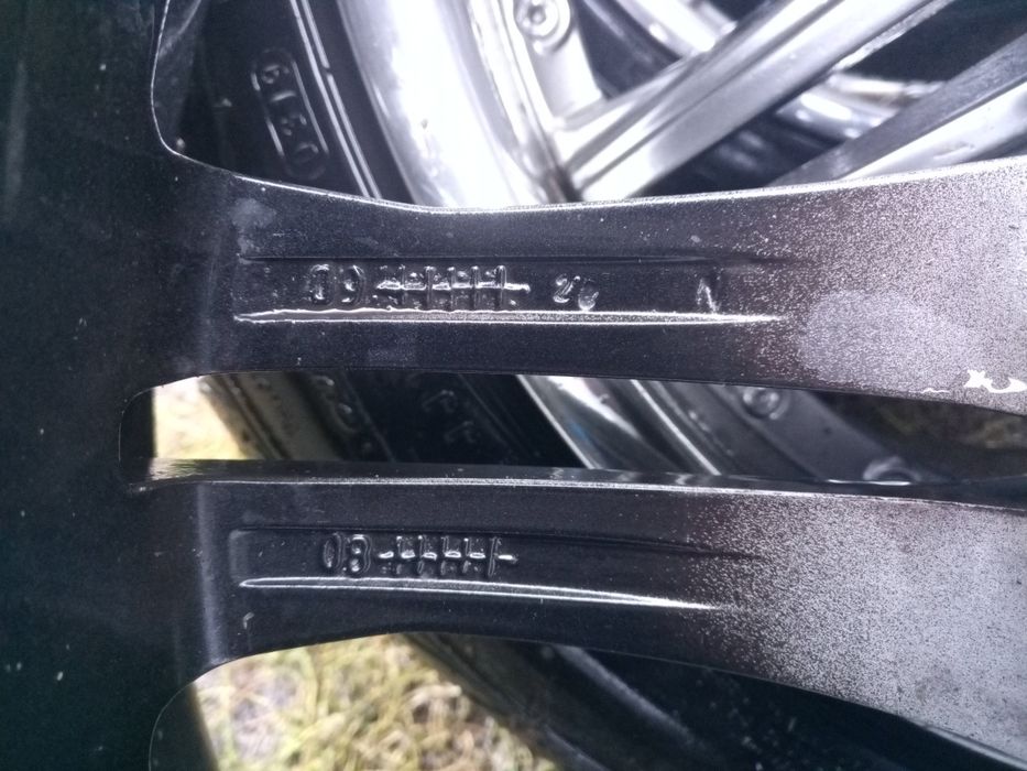 Колеса. Ризина з дисками 245/45 ZR 20