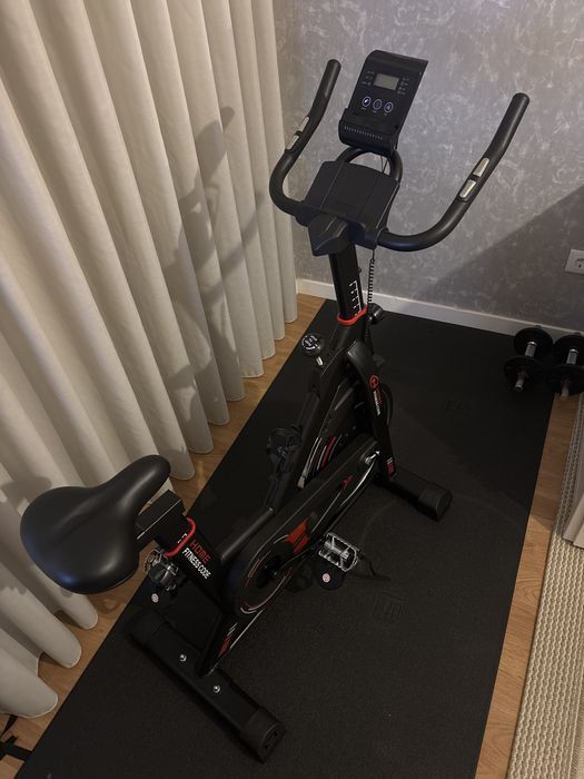 Bicicleta estática COMO NOVA