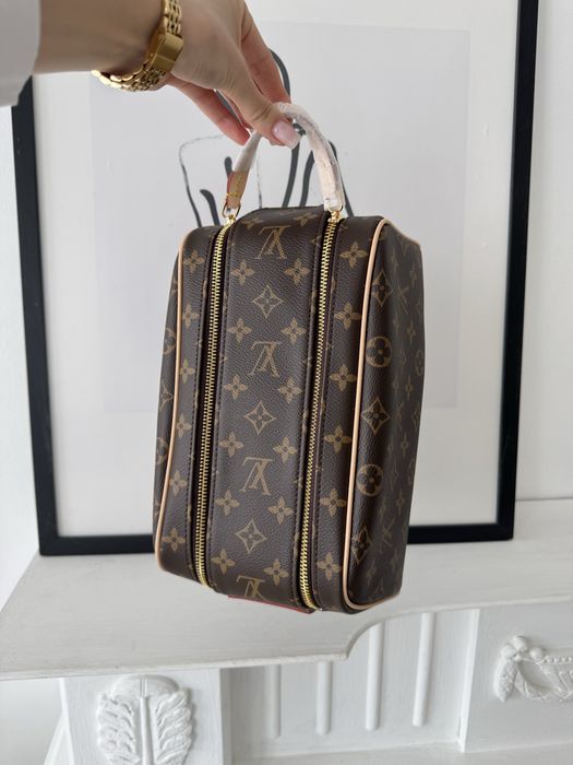 Жіноча косметичка несессер Louis Vuitton Dopp Kit Toilet Pouch луи вит