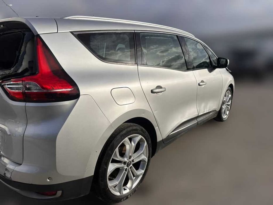 Renault Grand Scenic 1.6 DCI 130cv 7 Lug de 2018 Salvado