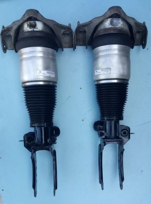 Амортизатор Пневмо Стойка Volkswagen Touareg 2003-2009 пневмостійка