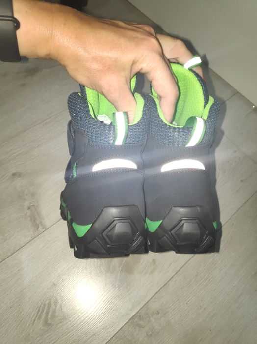 Buty zimowe Bartek roz. 38, nowe