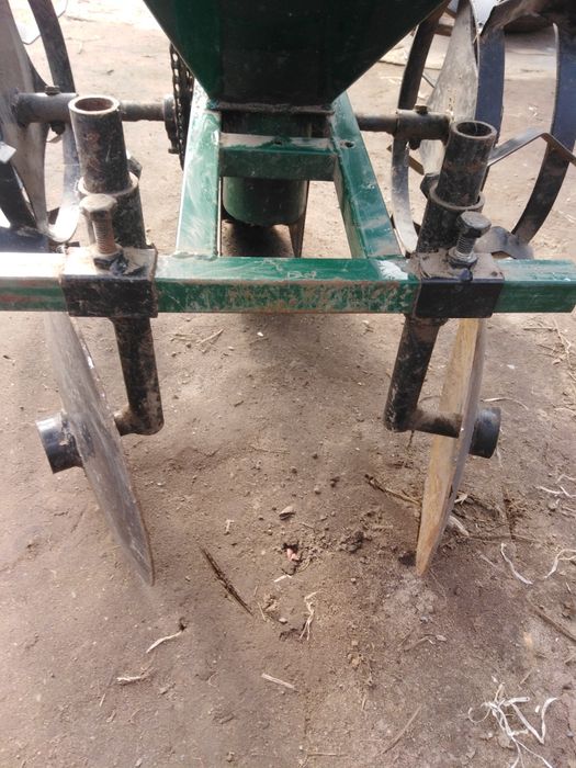 Картоплесаджалка, картофелесаджалка, картошкосажалка, сажалка, саджал