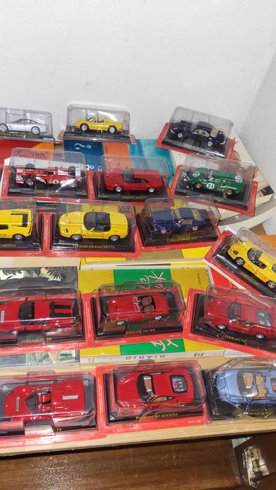 Coleção Ferrari RBA 1:43