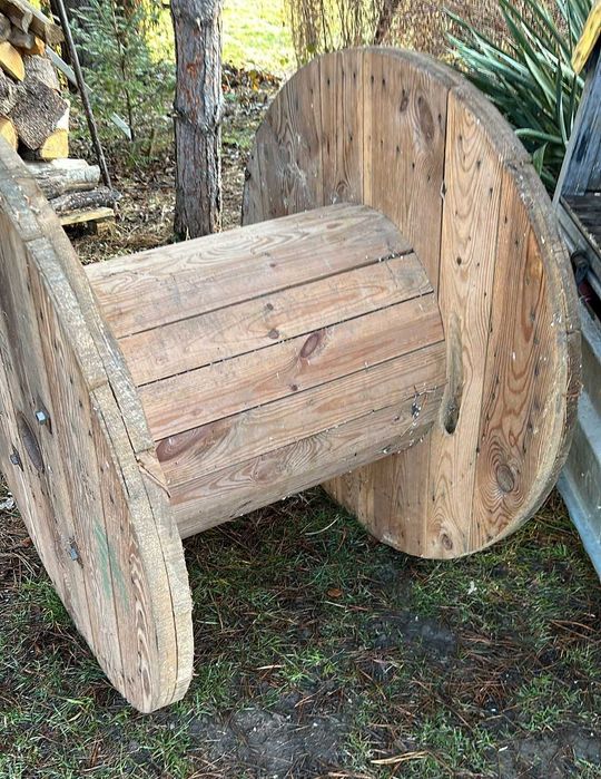 Szpula drewniana stolik, stół średnica 100 cm, wysokość 76 cm