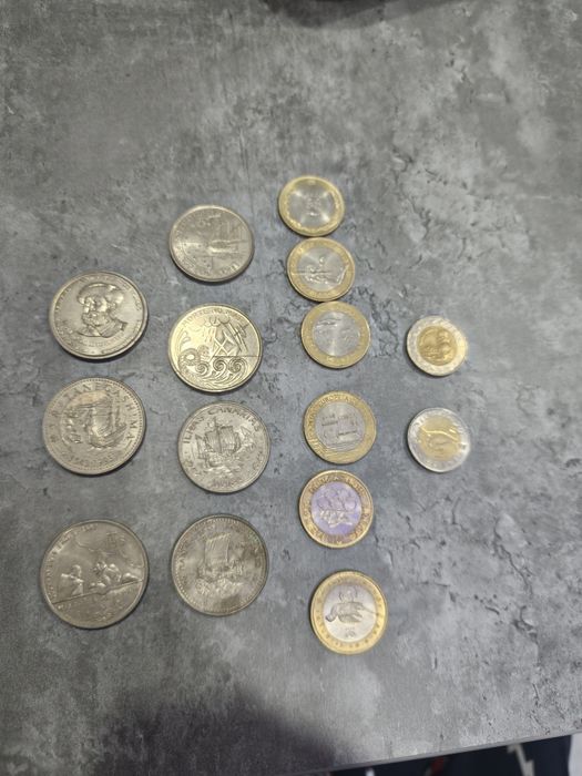 Moedas de  escudos