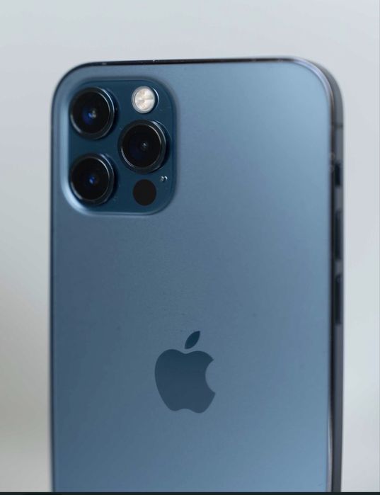iPhone 12 Pro – Excelente Estado | Bateria original Nova 100%..