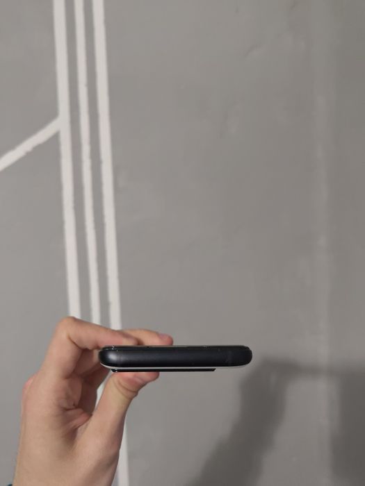 Уцінка ASUS ROG Phone 6 12/256 Storm White