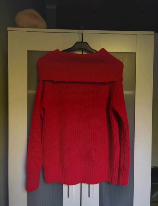 Sweter z kominem