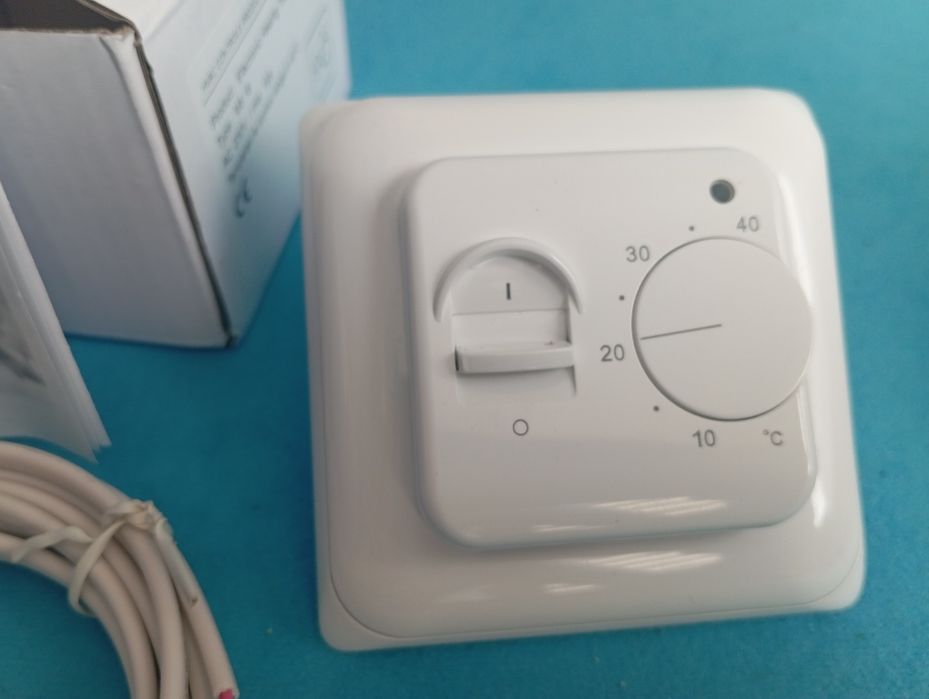 Termostat pokojowy do ogrzewania podłogowego