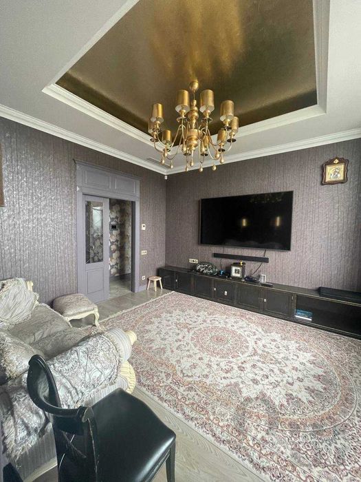 Продам розкішну квартиру в ЖК Славія з видом на річку Дніпро.