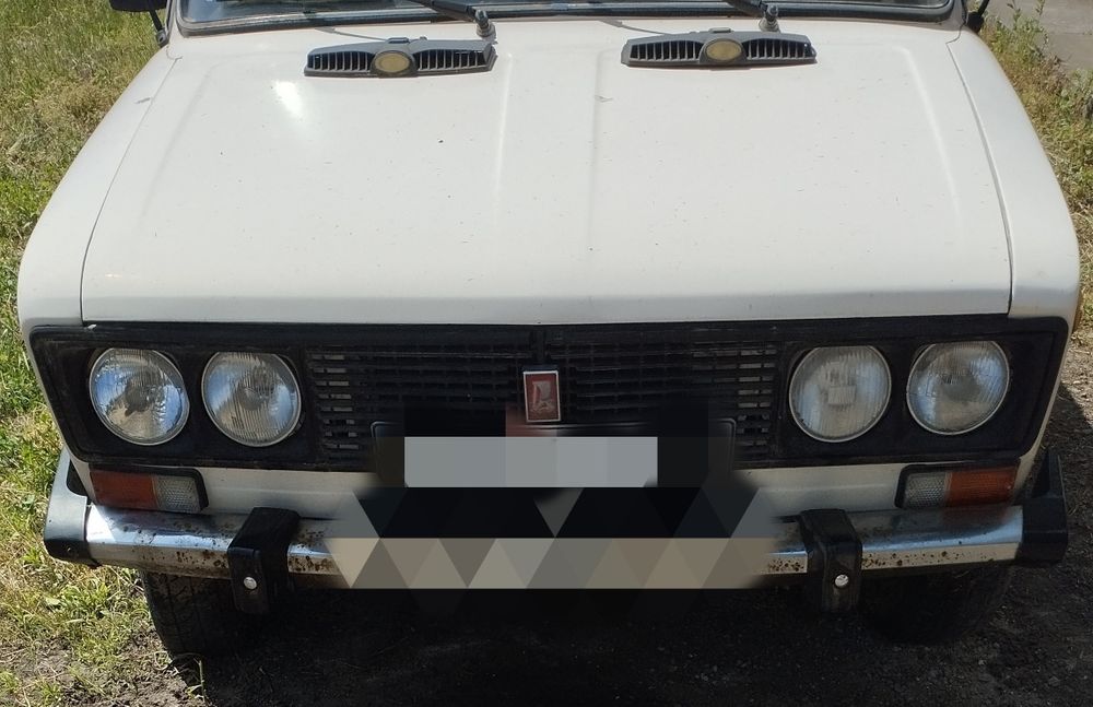 Автомобіль ВАЗ 2106
