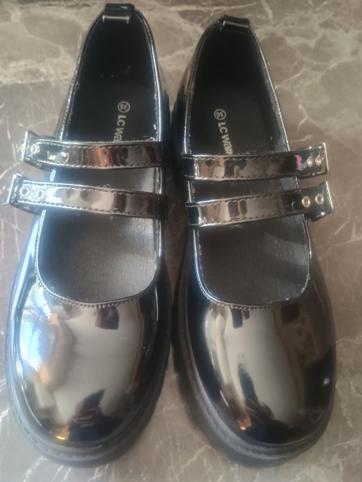 Туфли школьные лаковые