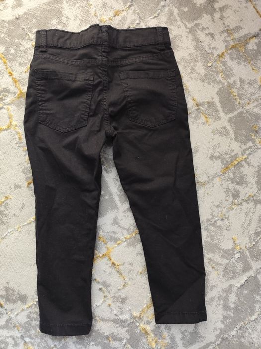 Spodnie chłopięce czarne miękki jeans r.98