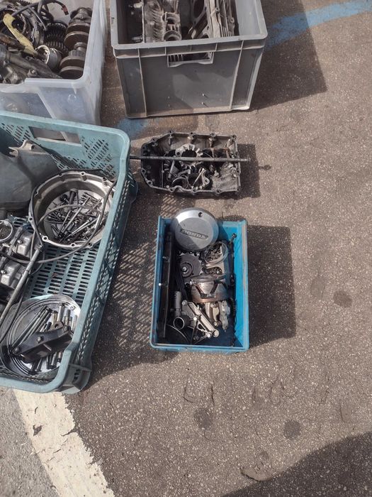 Silnik CB 750  Części