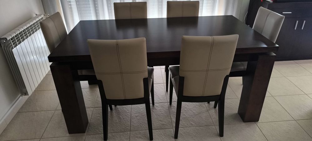 Mesa para sala de estar com 6 cadeiras
