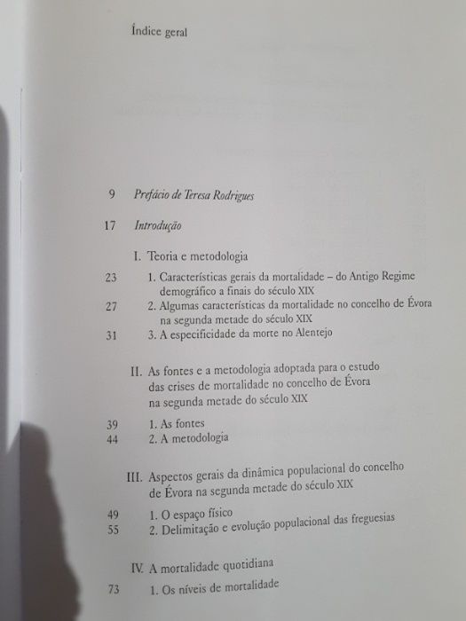 As Crises de Mortalidade em Évora/ Estudos de Administração (1874)