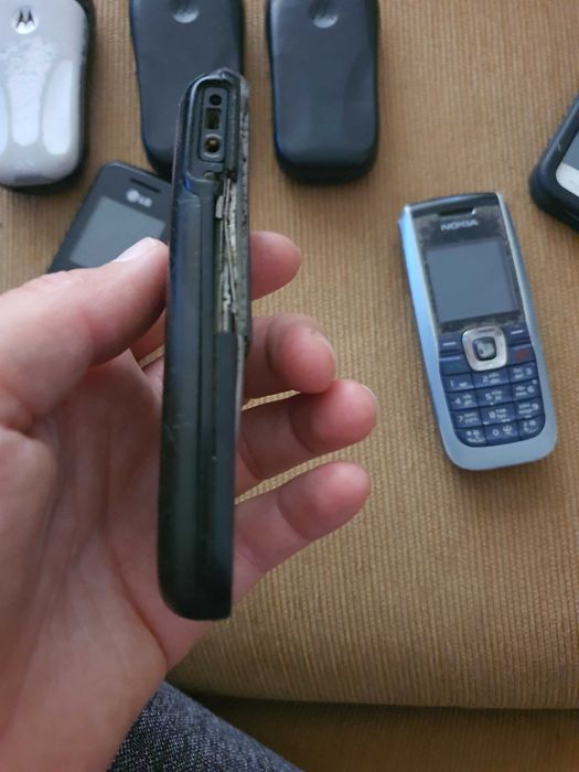 Lote 6 telemóveis antigos para peças