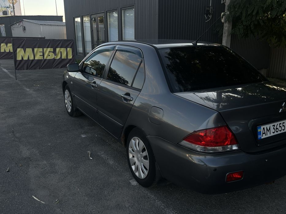 Mitsubishi lancer 9