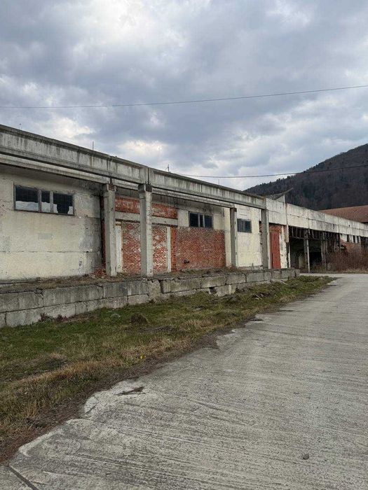 Потужний логістичний хаб або комерція