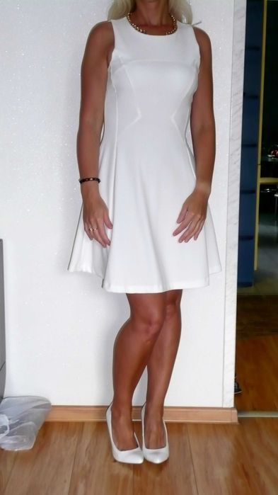 Biała elegancka sukienka Reserved rozm 36/S