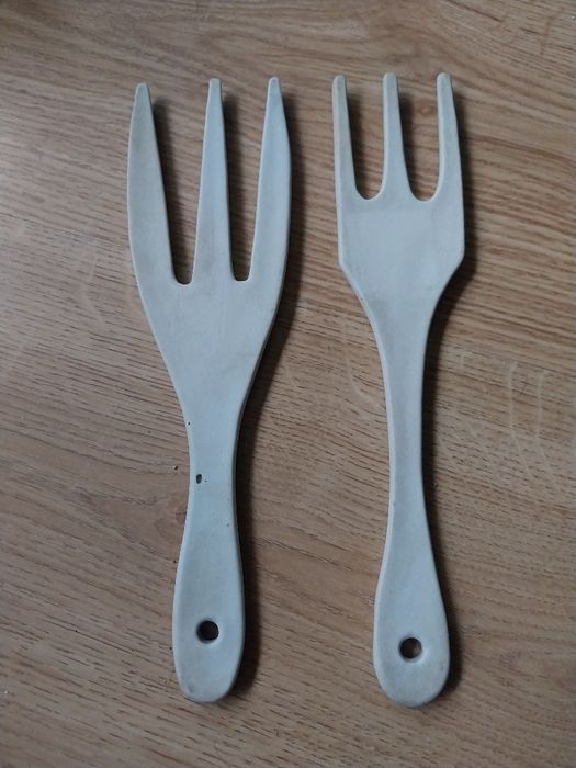 2 widelce z fajansu w kobalcie