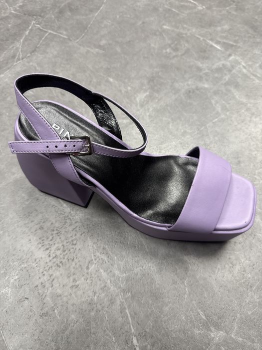 Sandalki skora Pinko r 38