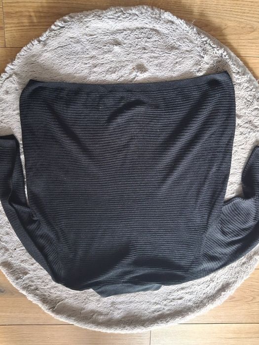 Czarny prozkowany sweter polgolf rekaw 3/4. Rozmiar L