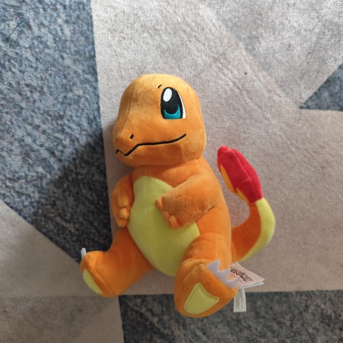 Peluche oficial Charmander (Pokémon)