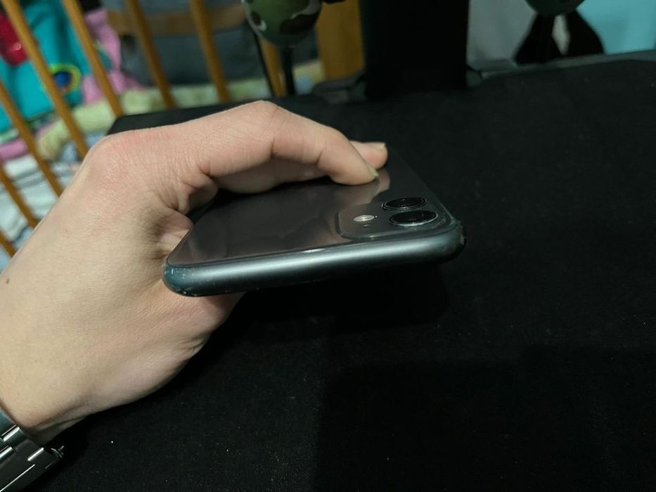 iPhone 11 64 GB, Used64585032193281123