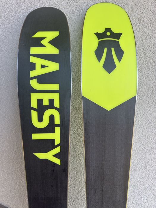 Narty skiturowe  Majesty Supercout 154cm z wiązaniami Dynafit TLT Expedition