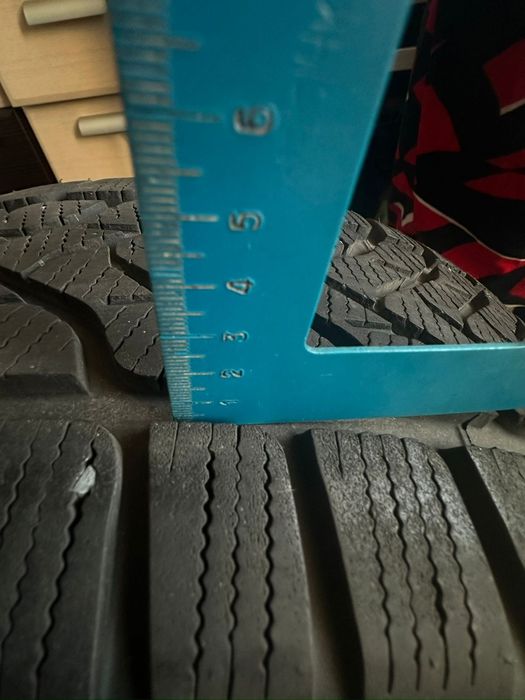 Продам комплект зимових шин